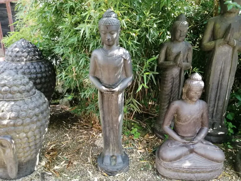 Artikelbild 4 des Artikels “Buddha stehend, Steinguss, 151cm Höhe “